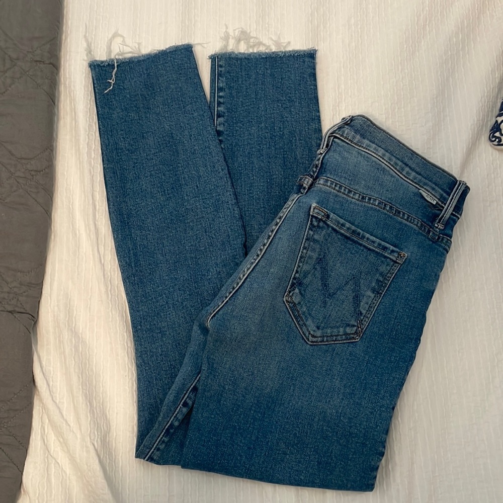 Mother jeans - the stunner ankle fray.